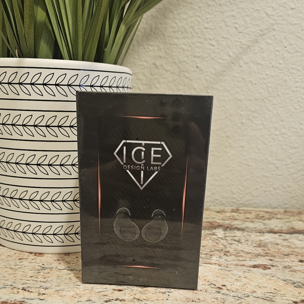 NEW IN BOX, Ice design labs earbuds